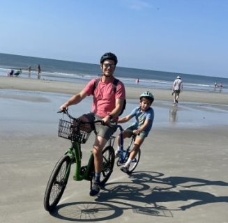 Avocado Bikes: Corporate Events, Team Outings & Island Adventures - Riding Bike On The Beach