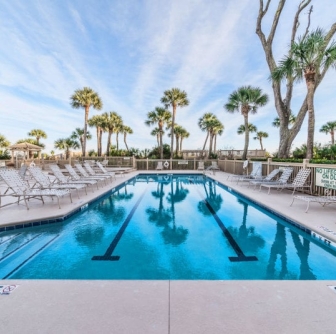 10% Off 7+ Nights | 2025 - Community Pool