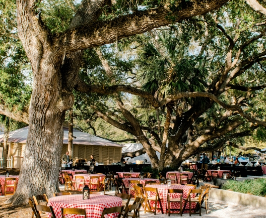 outdoor dining setup