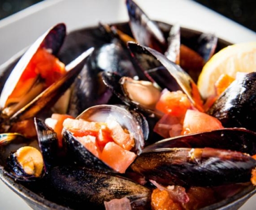 steamed mussels