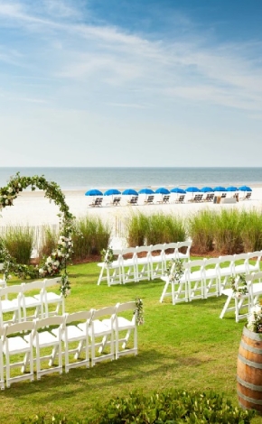 ourdoor wedding ceremony setup