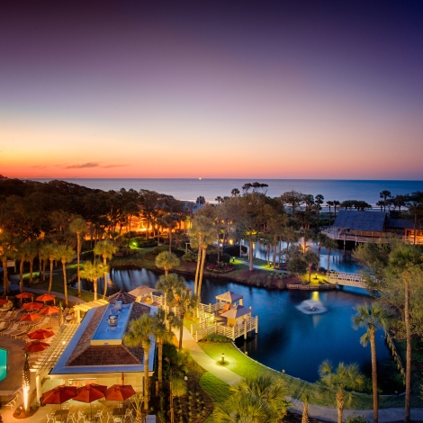 sonesta resort at dusk
