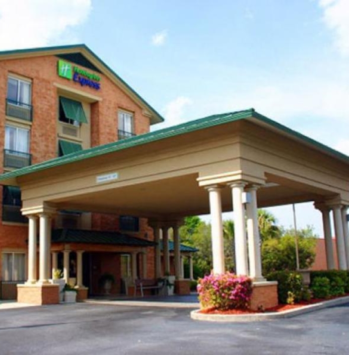 Holiday Inn Express front exterior